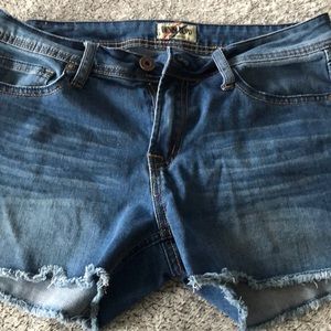 Jean short shorts